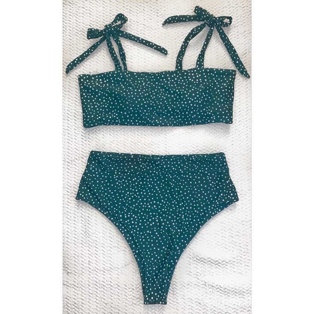 knotted green + white polka dot highwaisted bikini